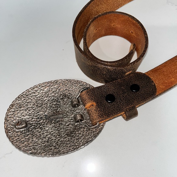 Distressed leather belt with gem buckle. - Picture 3 of 10